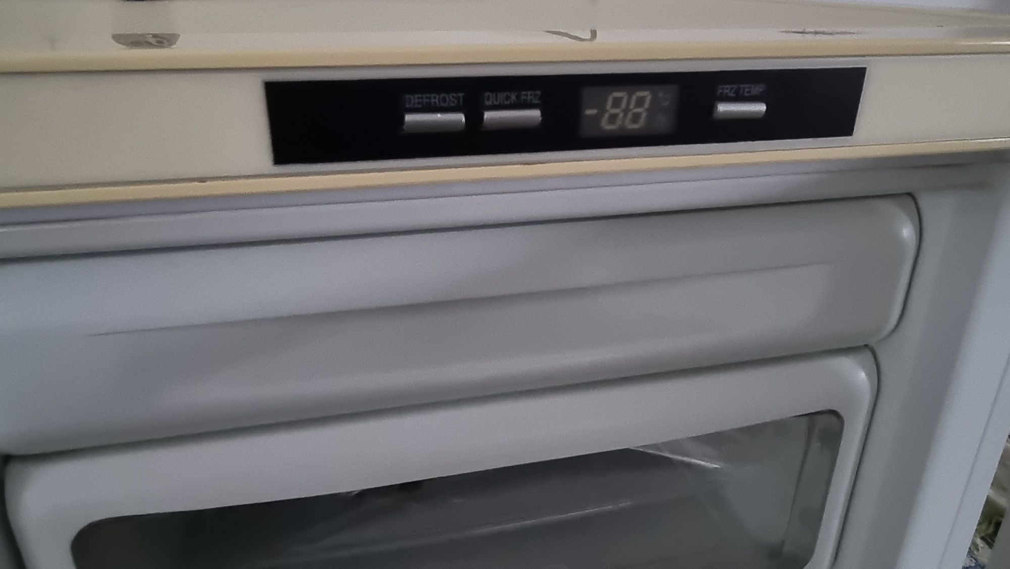 Морозильник lG в отличном состоянии