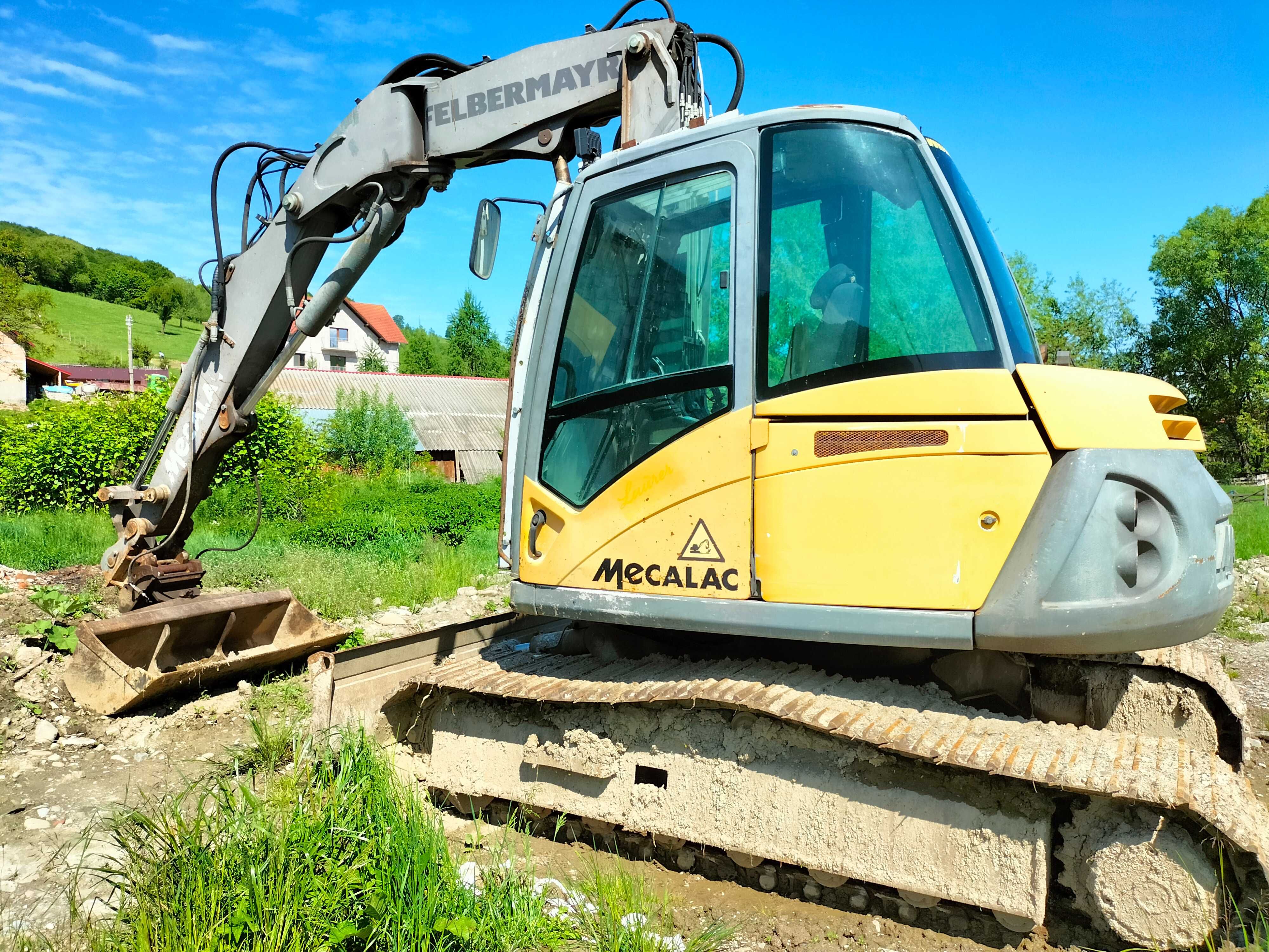 Excavator Mecalac