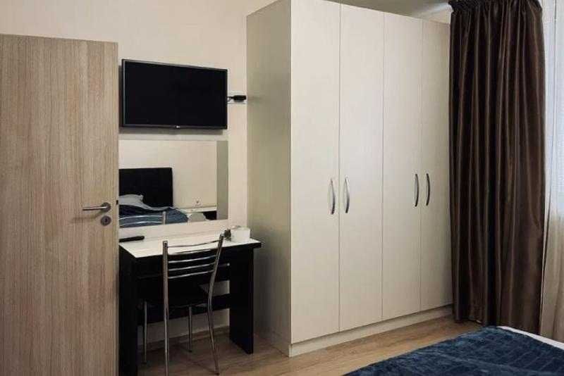 Дава се под наем Двустаен апартамент в София, Сухата река - 45 кв.м за 350 € - Снимка #1