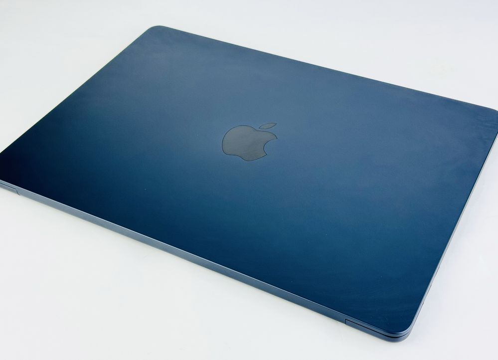 НОВ! Apple MacBook Air 13 M3 2024 16RAM 256GB Midnight Гаранция!