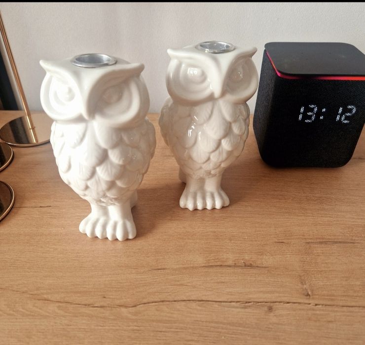 Фарфоровые подсвечники.