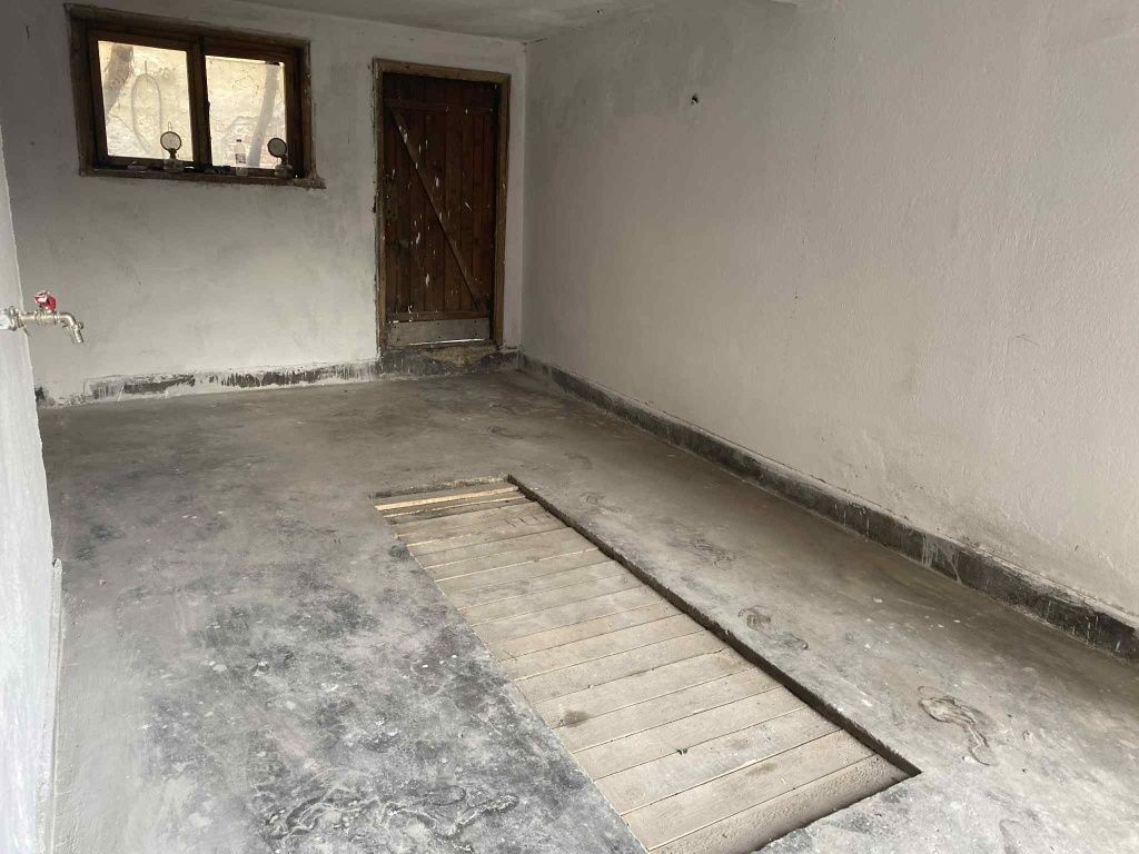 Дава се под наем Гараж / Паркомясто в Сливен, Даме Груев - 25 кв.м за 51 € - Снимка #6