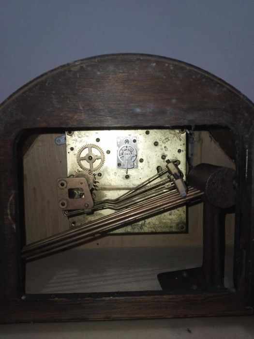 Ceas de masa vintage