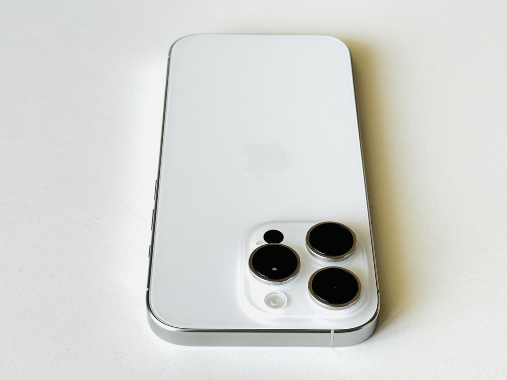 Iphone 16 Pro 128GB White Titanium Гаранция 6 месеца