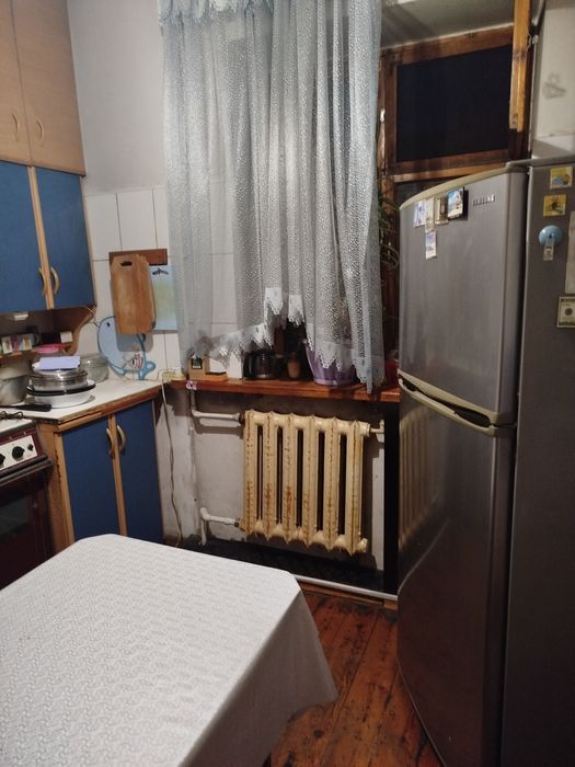 Срочно сдам Комнату в трёх комнатной квартире Двум Девушкам.