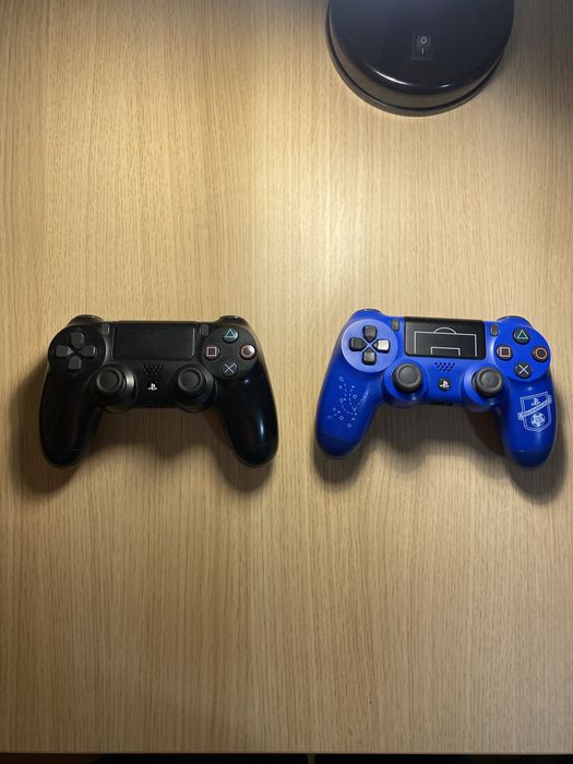 Playstation 4 slim (PS4) 1TB cu 2 manete+4 jocuri