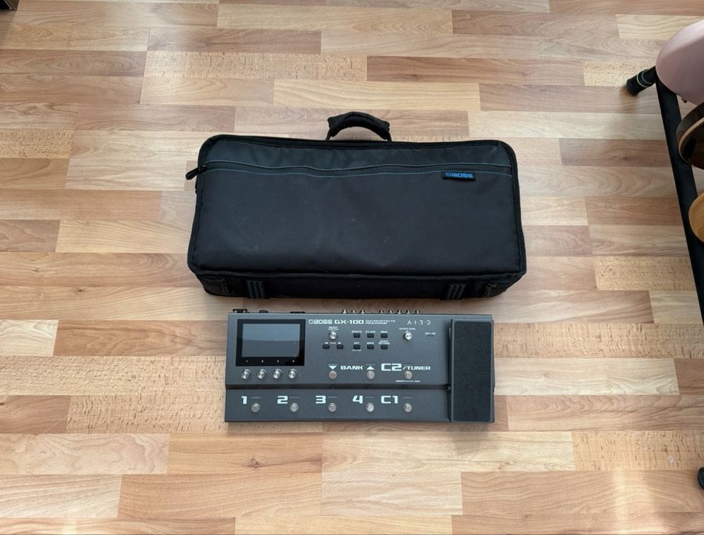 Boss GX-100 + оригинален калъф