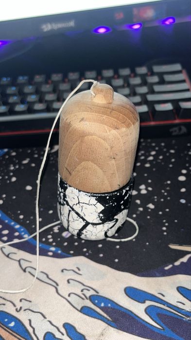 Kendama pill alba