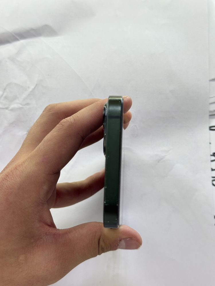 Продам iphone 13