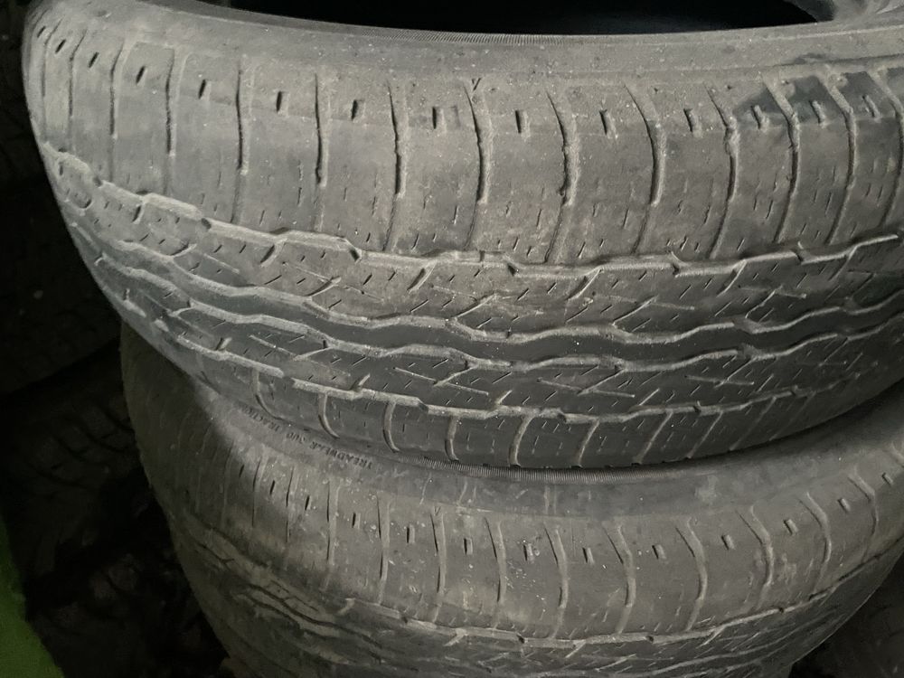 Продам резину 2 баллона brigdestone , 2 баллона dunlop 225/65/17