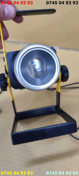 proiector lanterna puternica cu 3 acumulatori 18650 cu proba