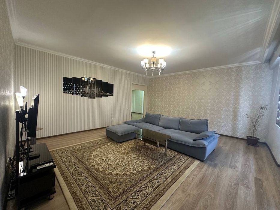 Сдаётся 3-х комнатная. Ц-2, Алайский, Новостройка