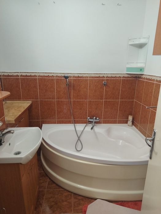 Eroii Revoluției langa metrou, decomandat,mobilat,utilat 370 de euro