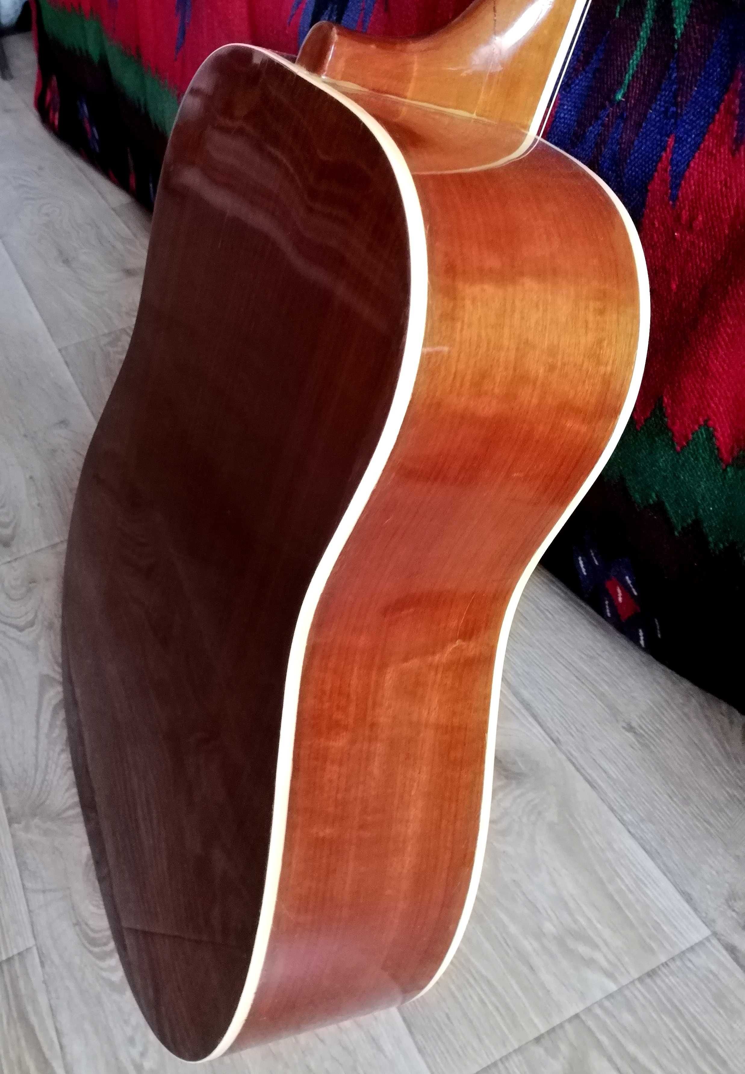 Японска китара от 60те Kawai W811