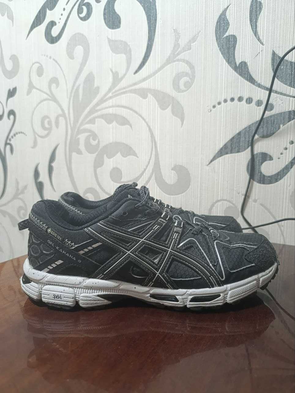Оригинальные кроссовки Asics