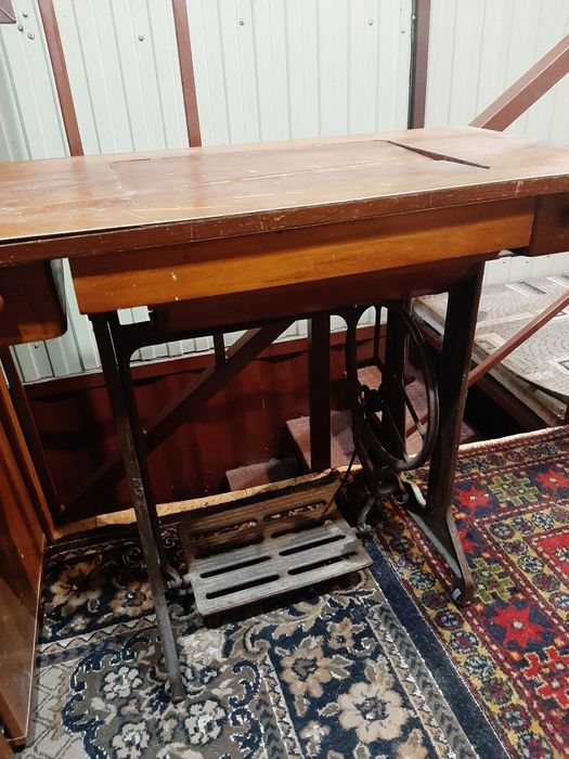 Станина от швейной машинки