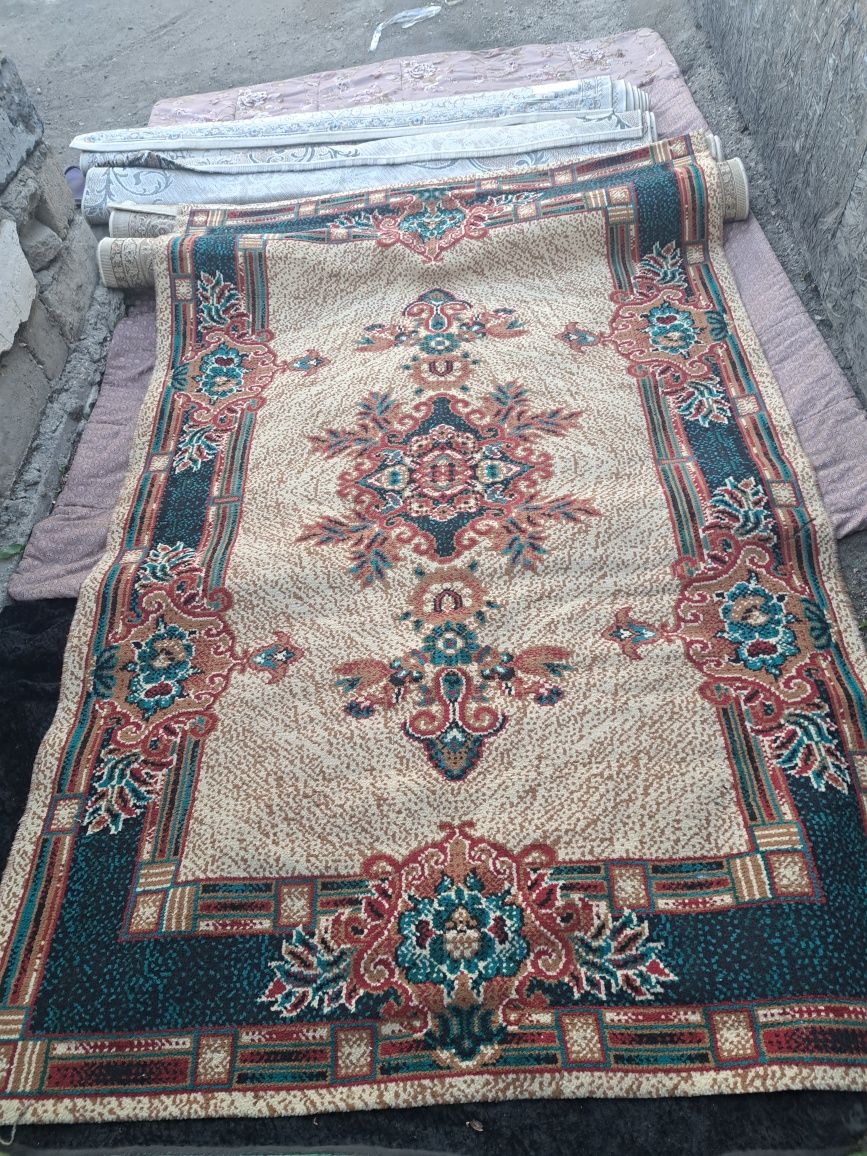 Продам Ковры чистые