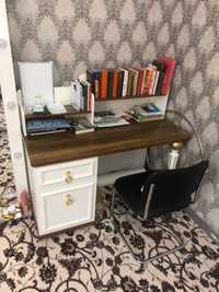 Письменный стол и стул
