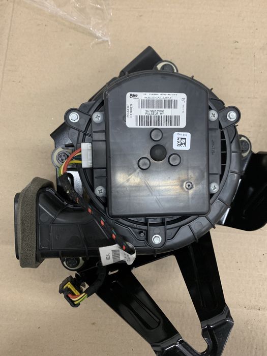 Ventilator baterie Peugeot 508 hybrid 9670033580. Se ofera garantie!
