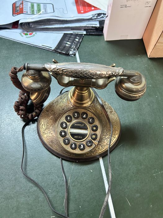 Telefon vintage într-o stare foarte buna