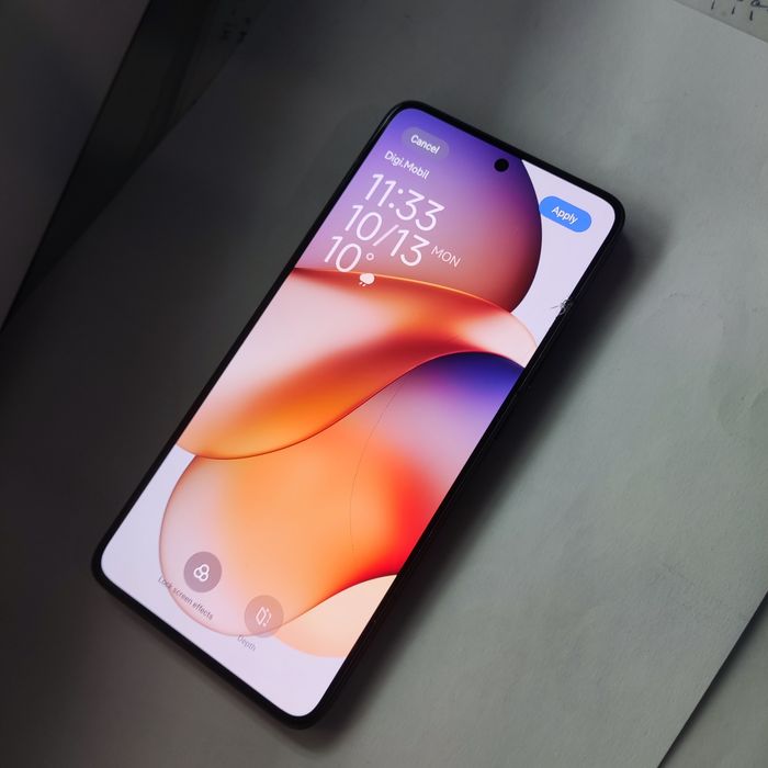 Xiaomi POCO F7 Pro 12/256gb sticla display fisurata [in garanție]