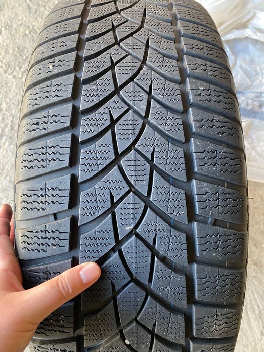 Vand 4 anvelope m+s 235/55/19 Dot 37/22 folosite o iarna cu jante