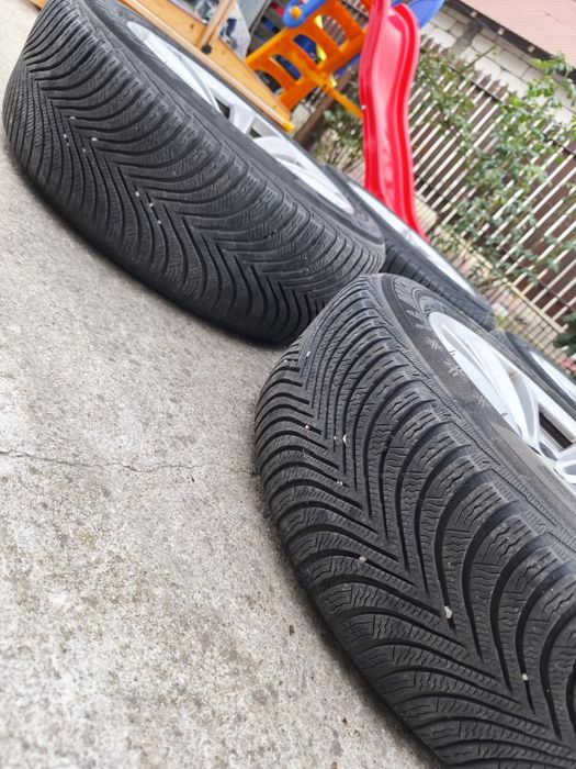 De vânzare set 4 anvelope de iarnă Michelin Alpin 5 cu jante aliaj