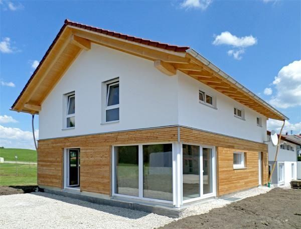 Case modulare pe structură metalică rezistentă și invelite cu panou sa