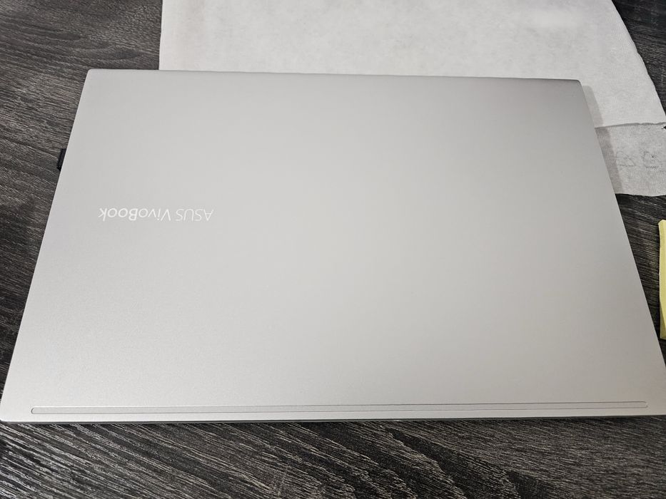 Vand laptop AsusVivoBook nou