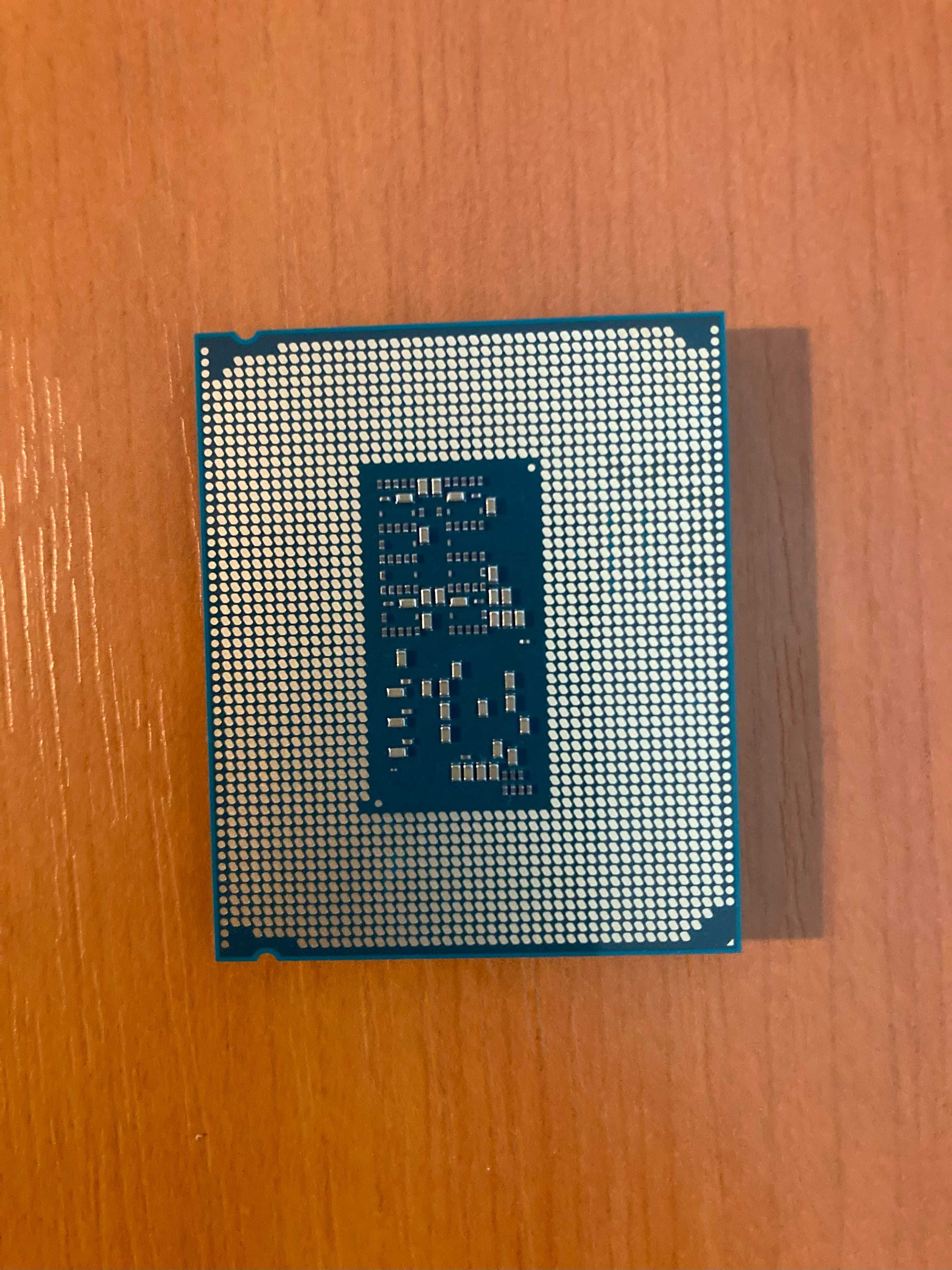 дъно MAG Z890 TOMAHAWK WIFI + процесор Intel Core Ultra 7 265K