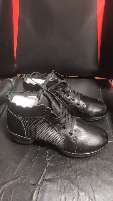 Обувь для танцев, джазовки новые р-р 38 кожа