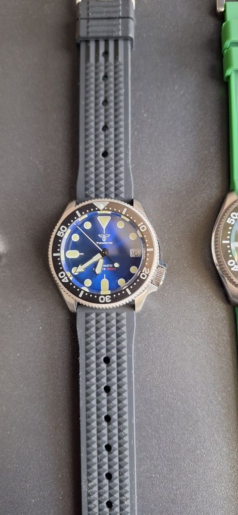 Nou. Ceas automatic. Mecanism Seiko NH35A.