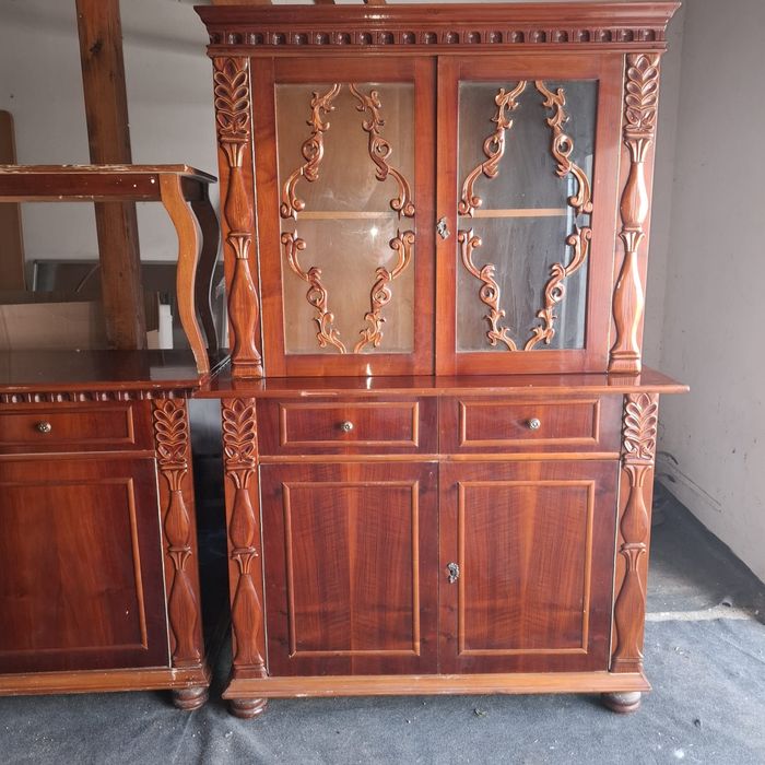 Mobila lemn masiv stejar cires. 400 lei corpu.La set preț mic.Canapea