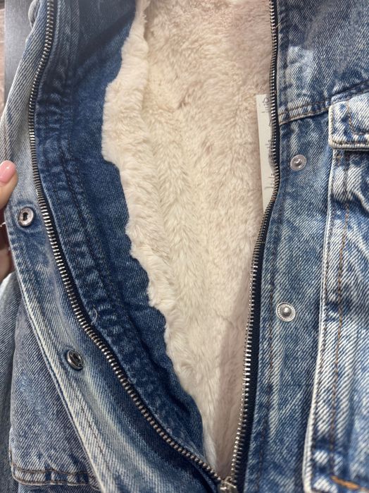 Дамско дънково яке с пух