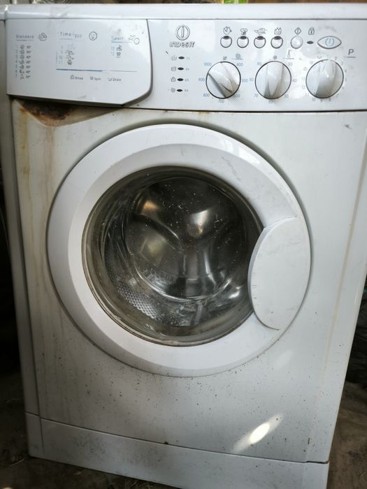 Indesit стиральная машина сатылады.