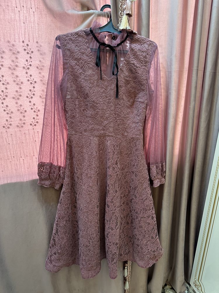 Продам Женское платье состояние почти новое