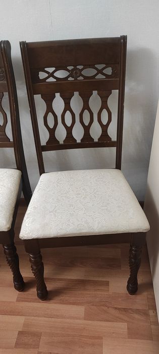 Стулья отличного качества  10 штук