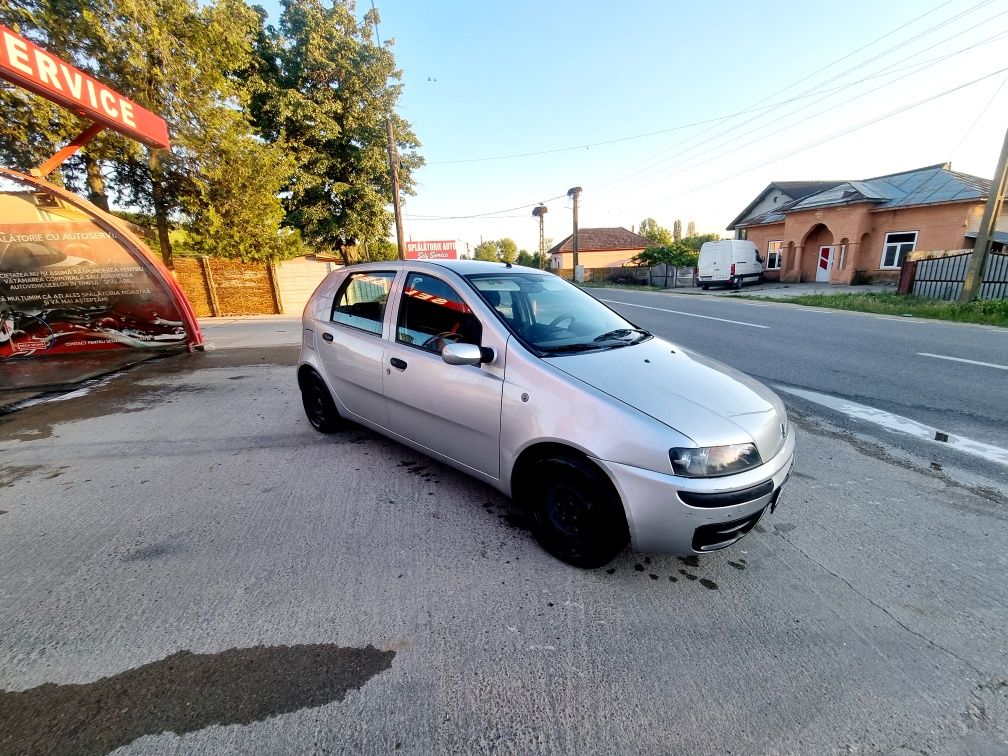 Vând/Fiat Punto/1.2/Benzină/Consum mic