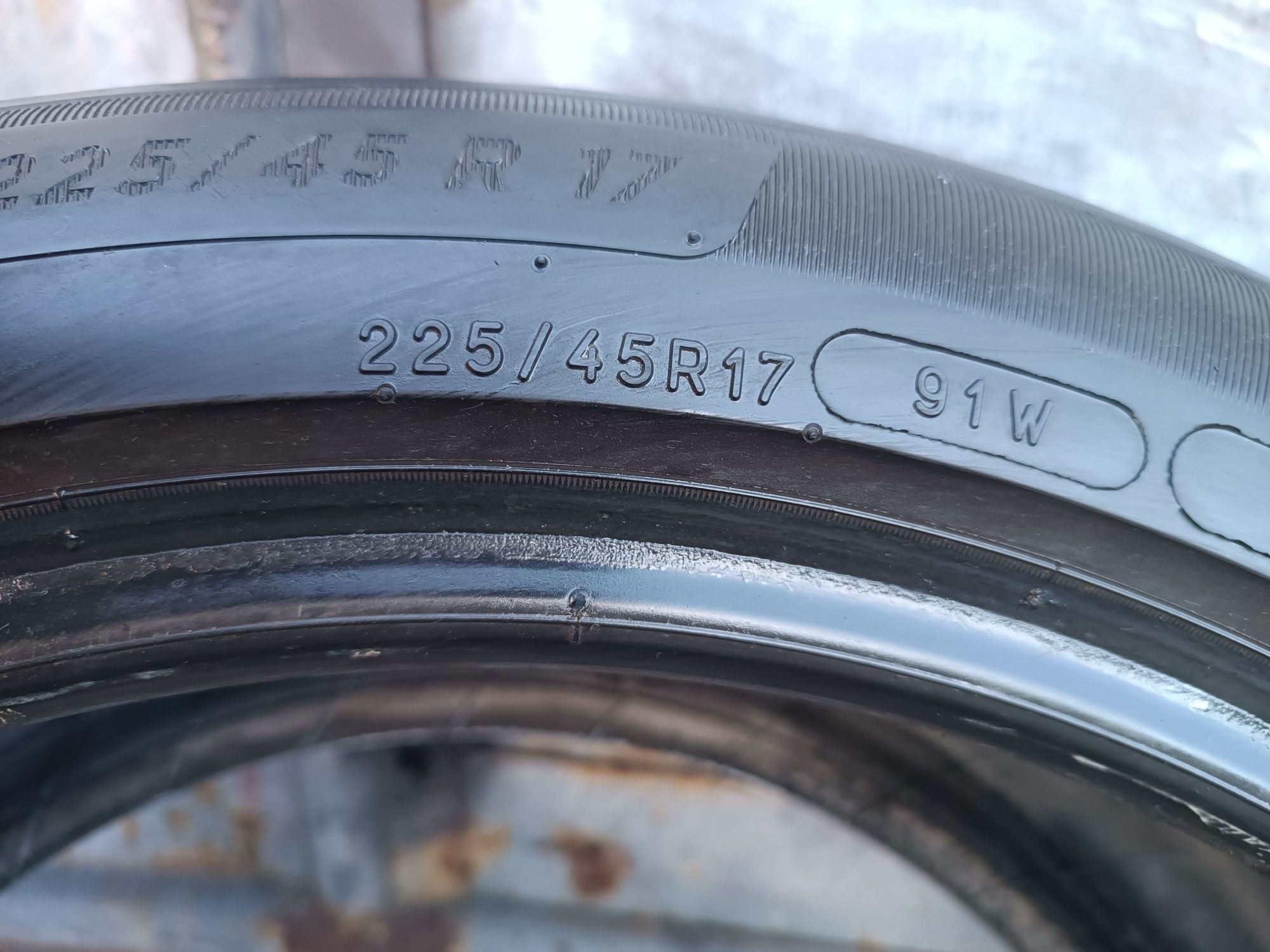 225/45/17 Michelin