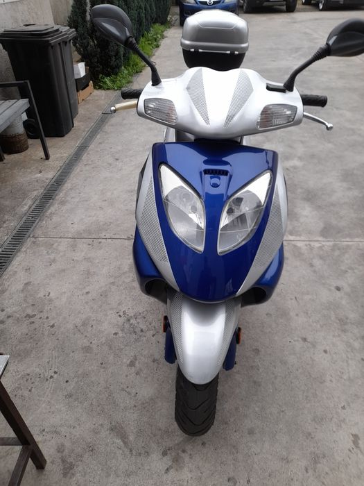 Moto scuter capacitate125