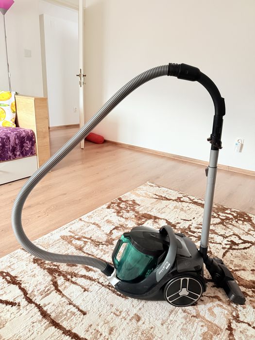 Aspirator fără sac Rowenta