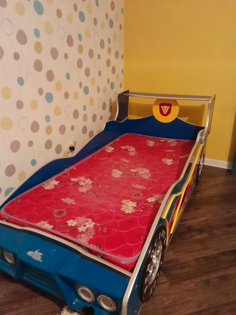 Кровать машина для детей