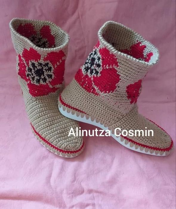 Sandale, tenesi, cizme, ghetuțe ...orice culori și marimi