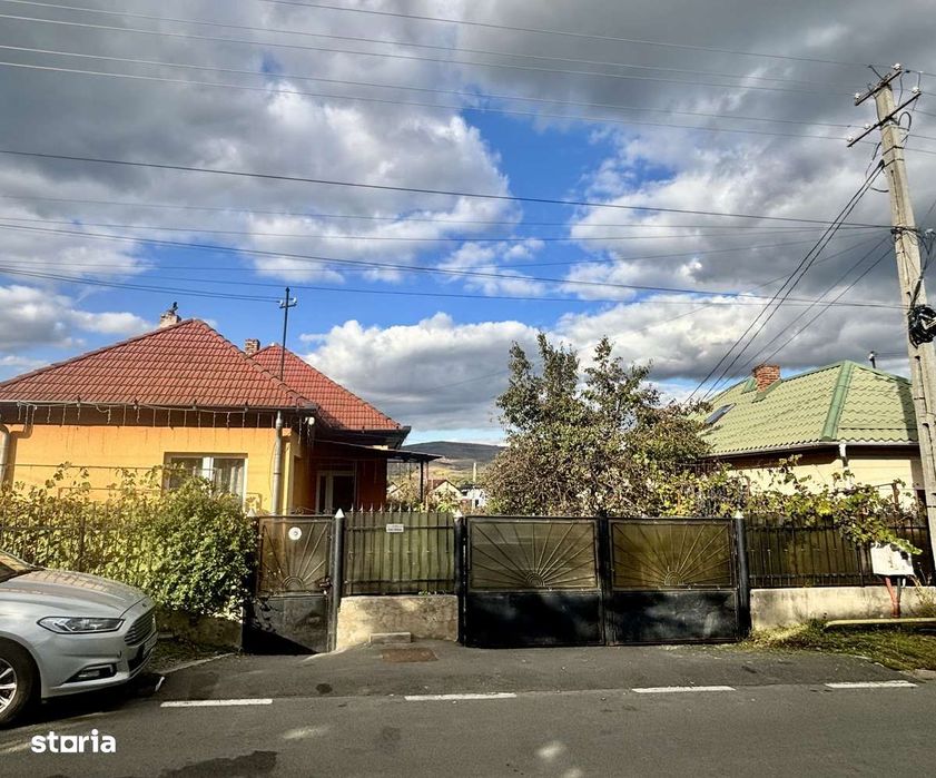 Proprietate completa: casa, hală și teren generos!