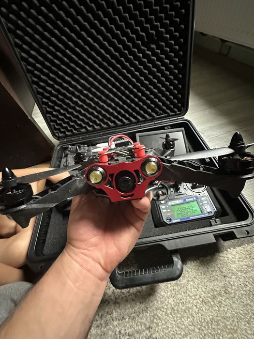 Vand drona eachine 250