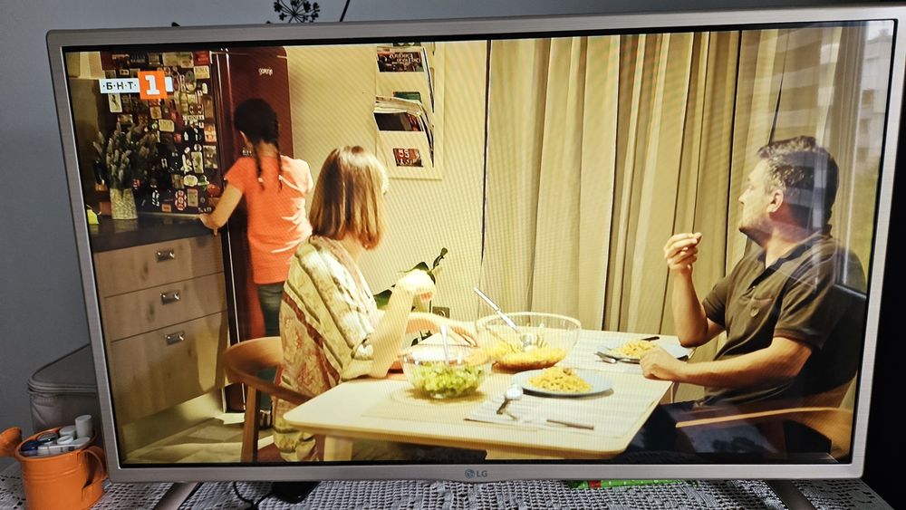Led телевизор LG 32"