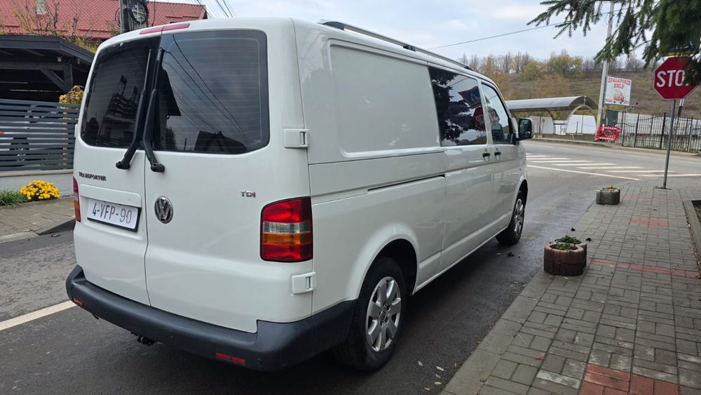 Vw Transporter T5 * An 2010 * 1.9 TDI * 105 CP * 5 Locuri Dublu cabina