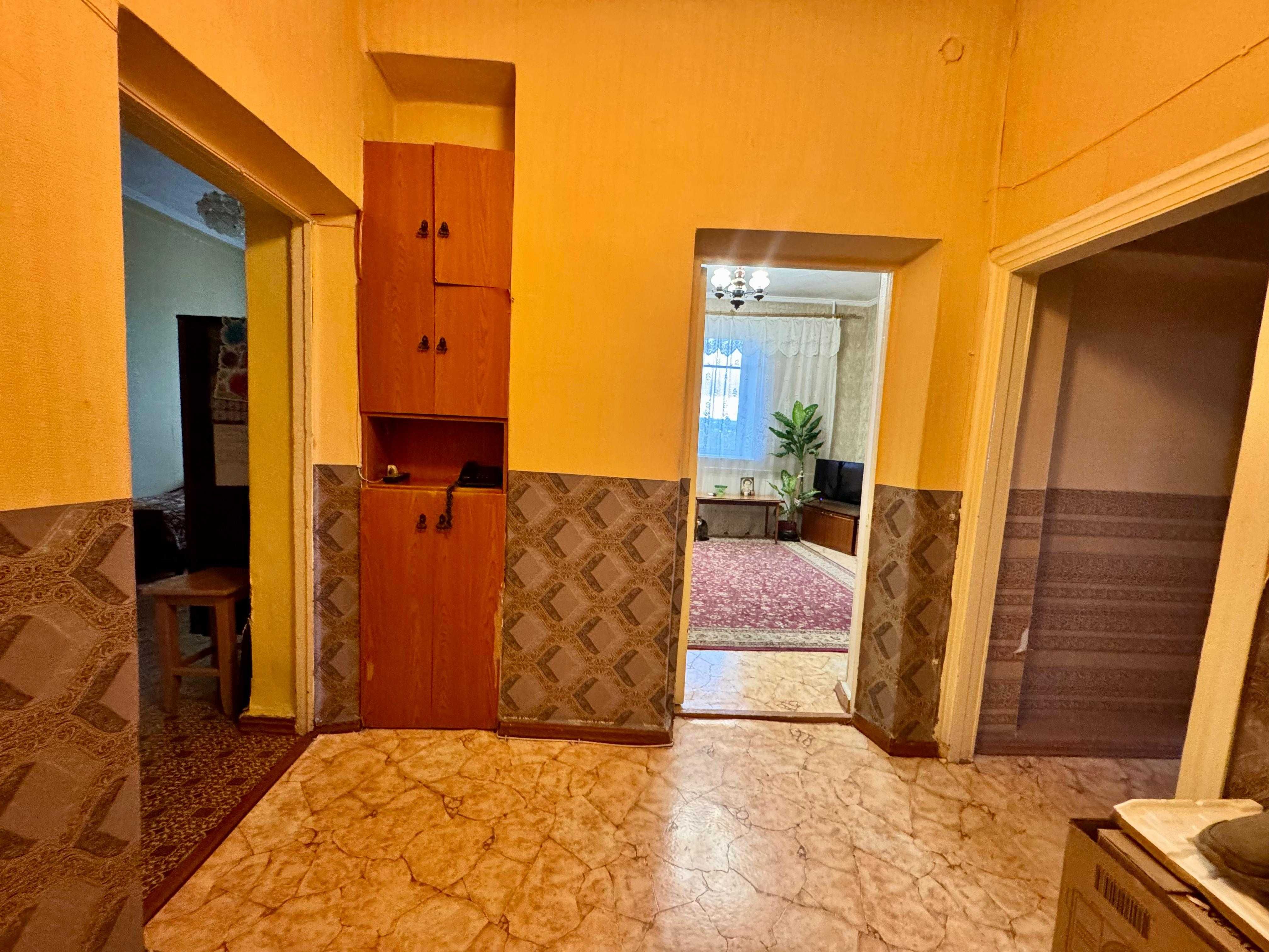 Продаётся 3 комн. кв. на 2 этаже по ул. Методическая 14 (Пришахтинск)