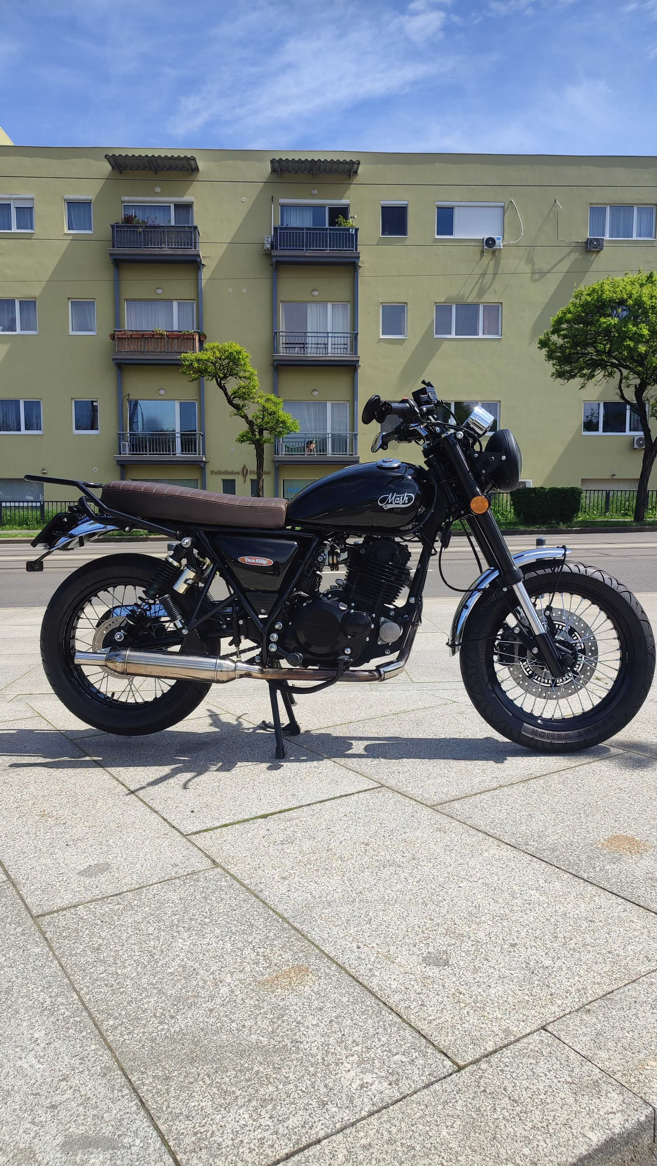 Motocicleta Mash Two Fifty 250, injectie, 2017, ABS, tip scra