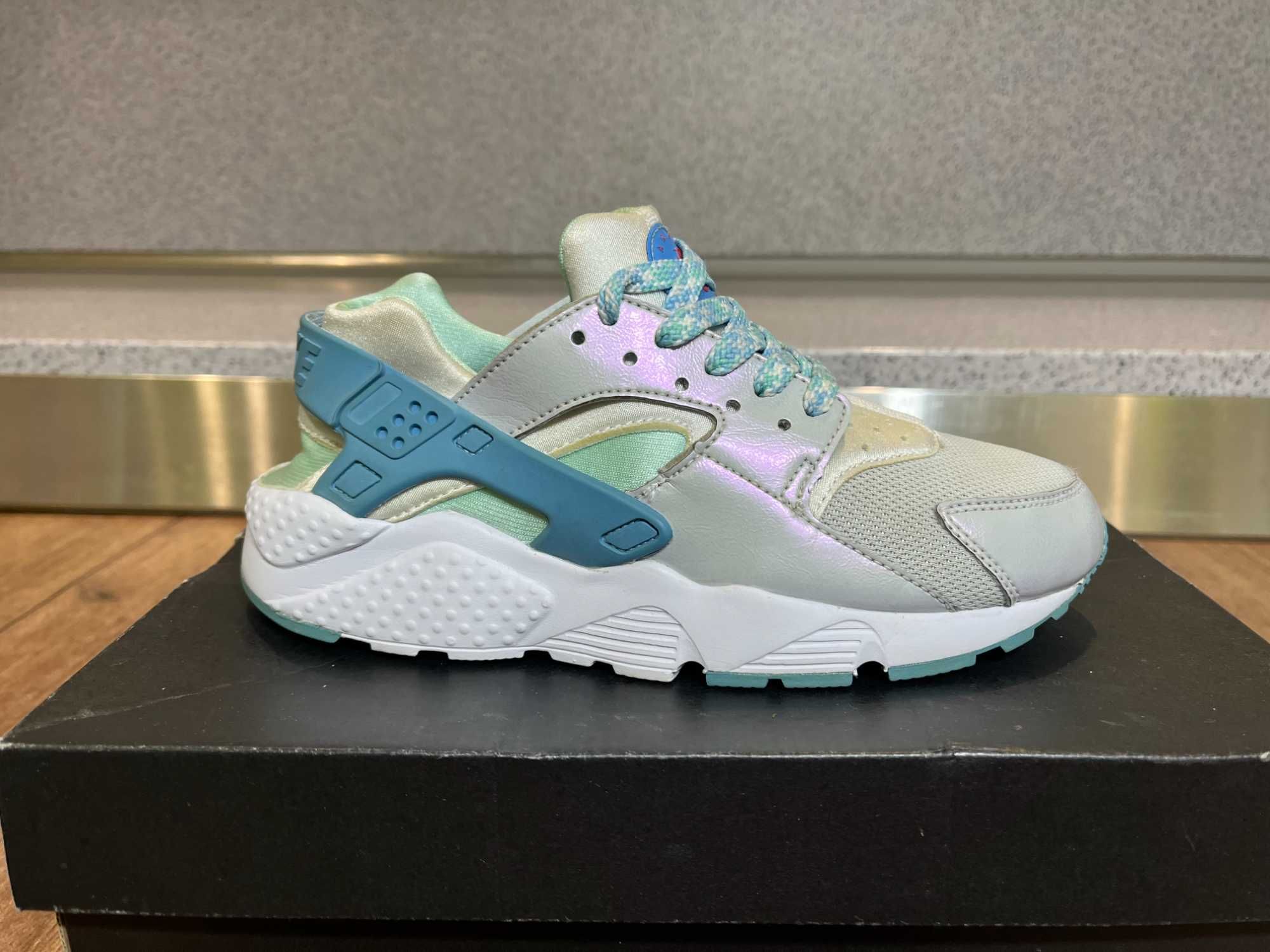 ОРИГИНАЛНИ *** Nike Air Huarache Run / Grey Silver Blue White